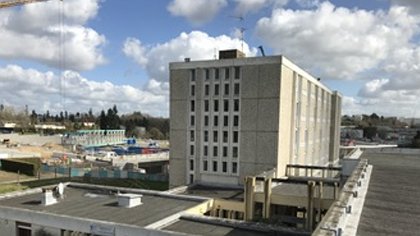 Illustration Etudier à la bougie ?