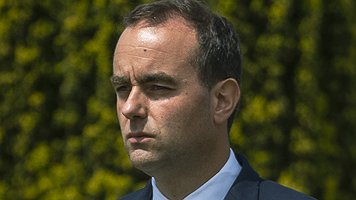 Illustration - Lecornu, un non-événement