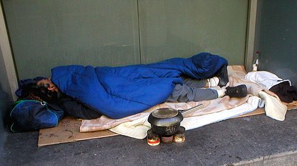 Illustration mourir à la rue aujourd'hui