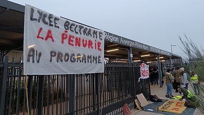 Illustration La pénurie au programme