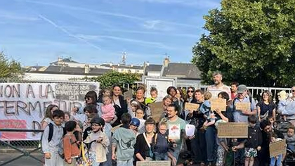 Illustration Fermetures de classes : "nous ne sommes pas des sardines"