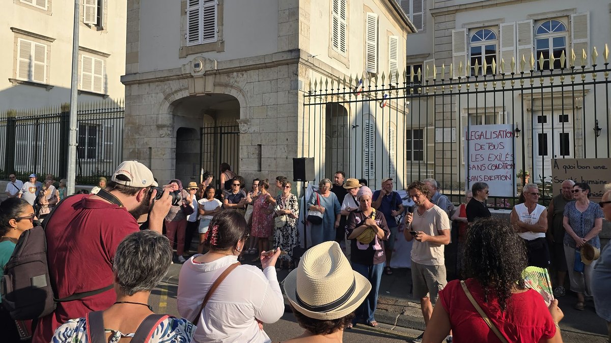 Illustration - contre l’expulsion d’une mère de famille libérée du centre de rétention de Metz