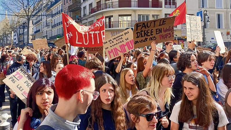 Illustration - contre la baisse des moyens